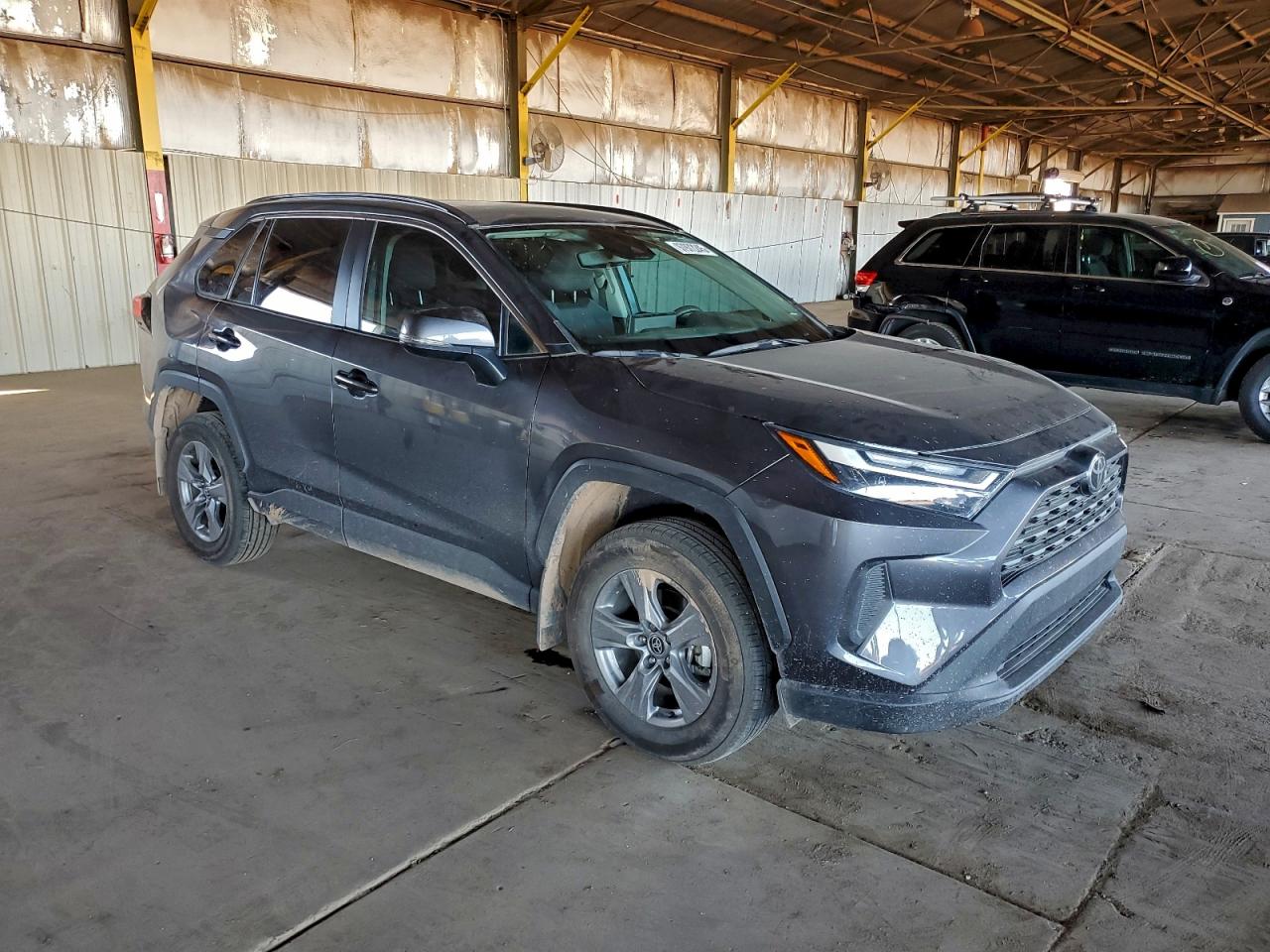 2024 TOYOTA RAV4 XLE photo 4