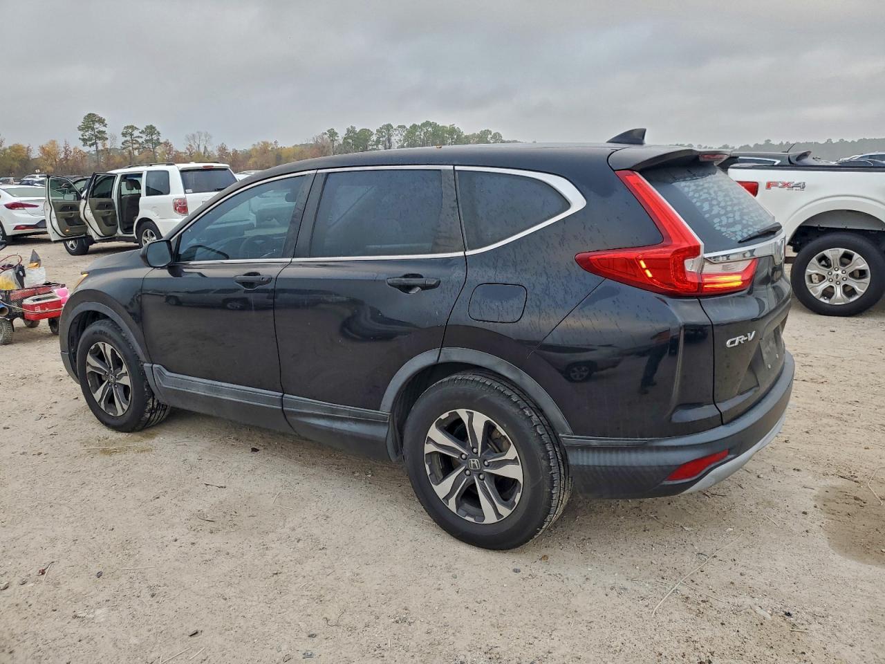 2017 HONDA CR-V LX photo 2
