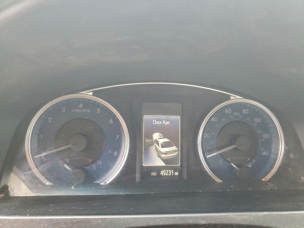 2015 TOYOTA CAMRY LE photo 9
