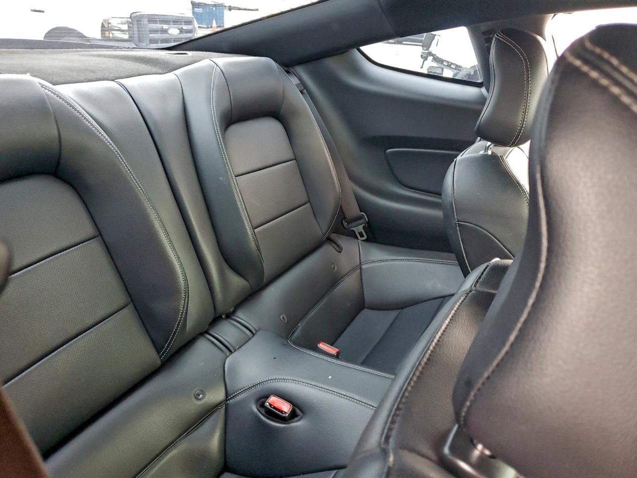 2015 FORD MUSTANG photo 10