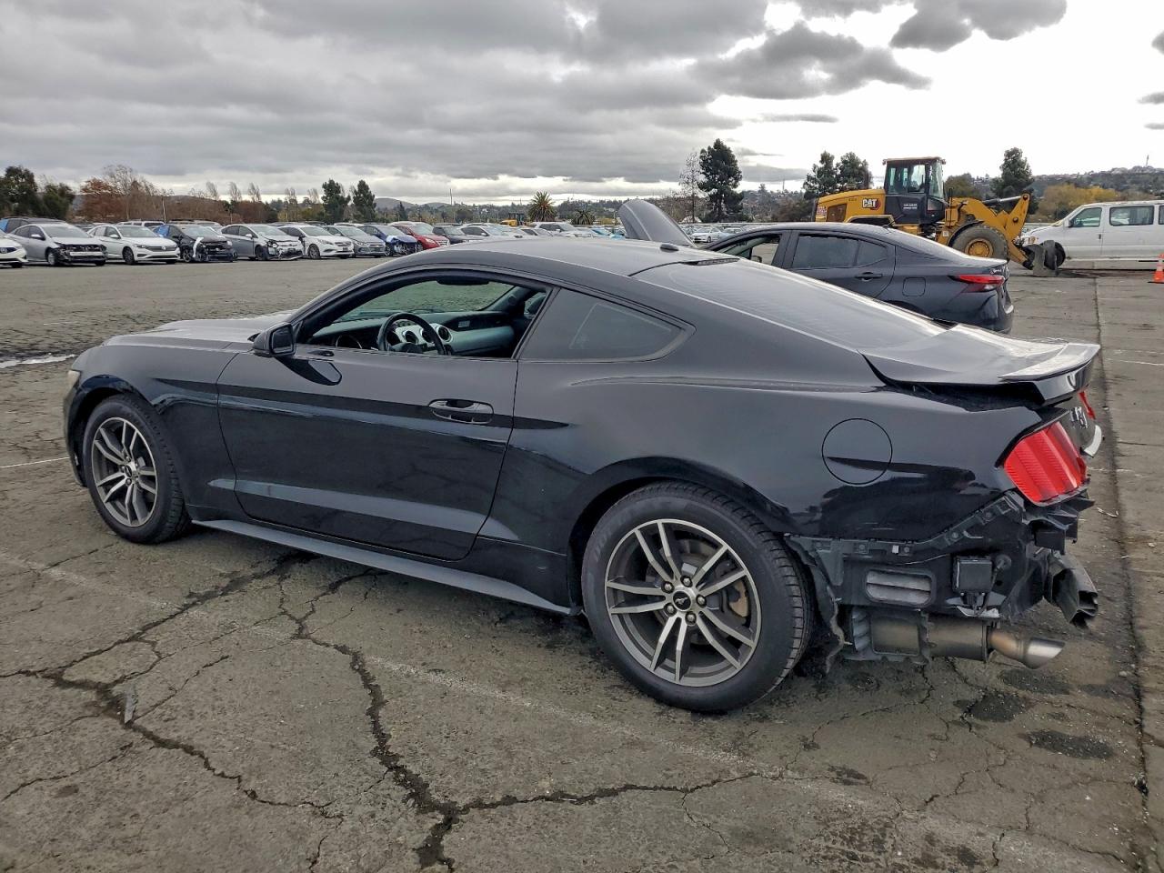 2015 FORD MUSTANG photo 2