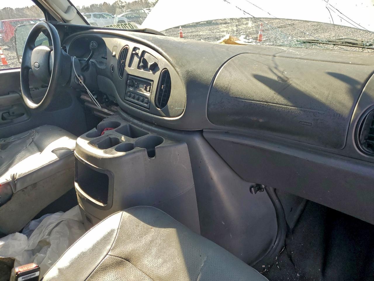 2005 FORD ECONOLINE E150 VAN photo 8