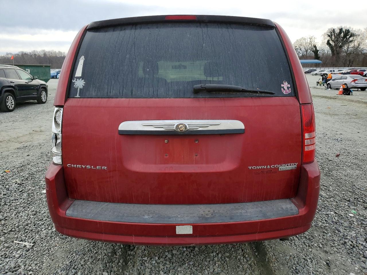 2010 CHRYSLER TOWN & COUNTRY TOURING photo 6