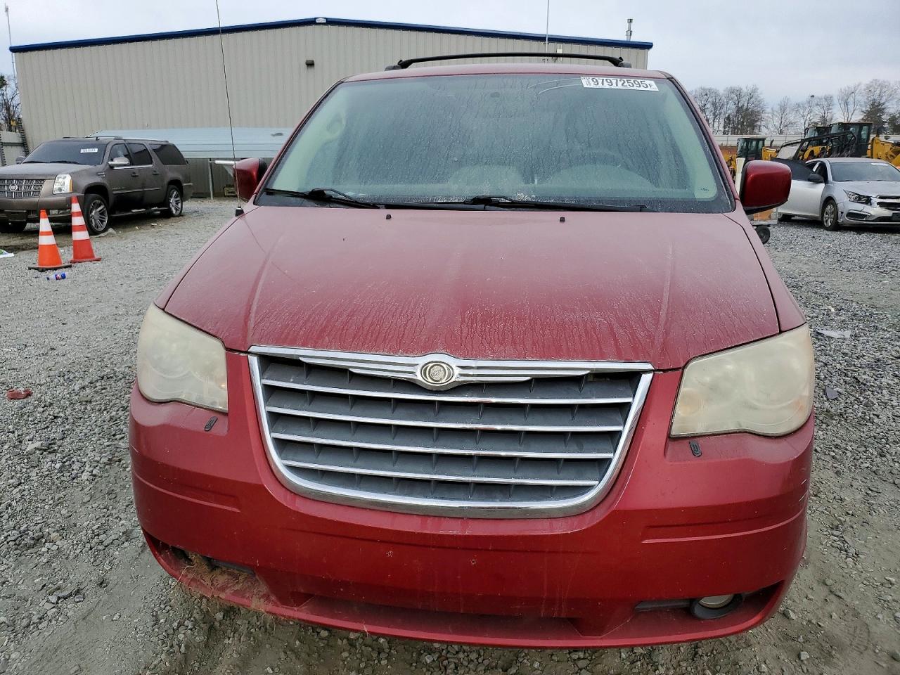 2010 CHRYSLER TOWN & COUNTRY TOURING photo 5
