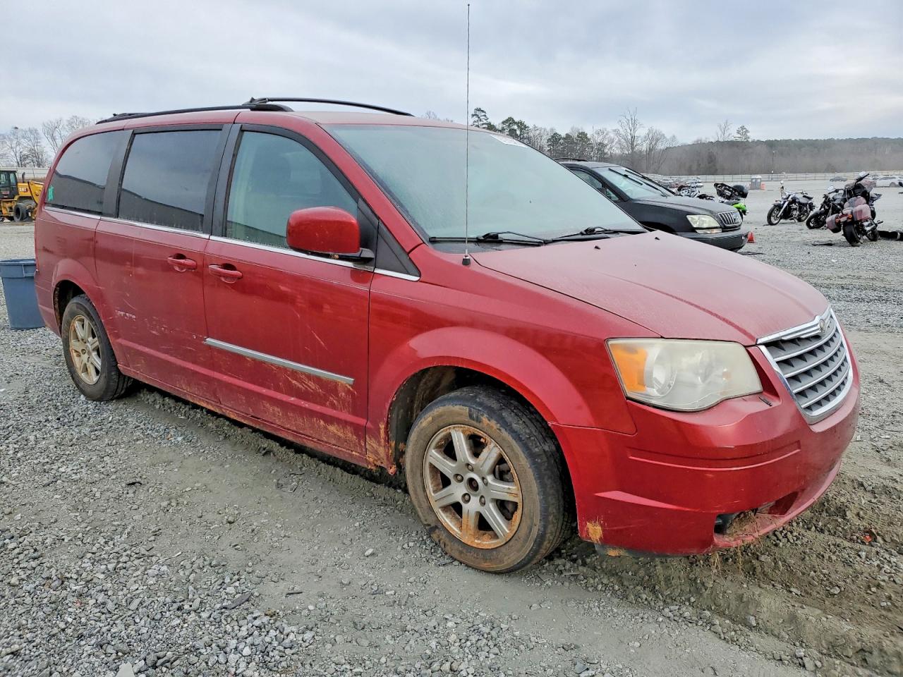 2010 CHRYSLER TOWN & COUNTRY TOURING photo 4
