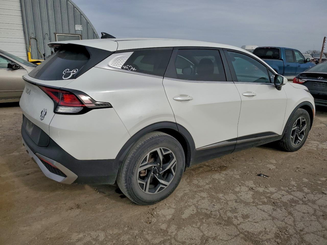 2023 KIA SPORTAGE LX photo 5