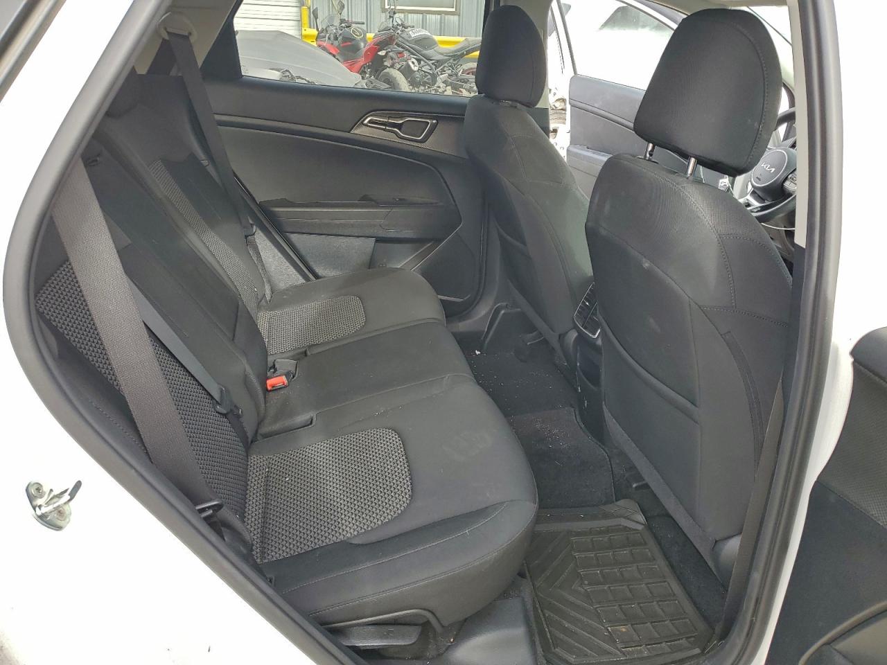 2023 KIA SPORTAGE LX photo 19