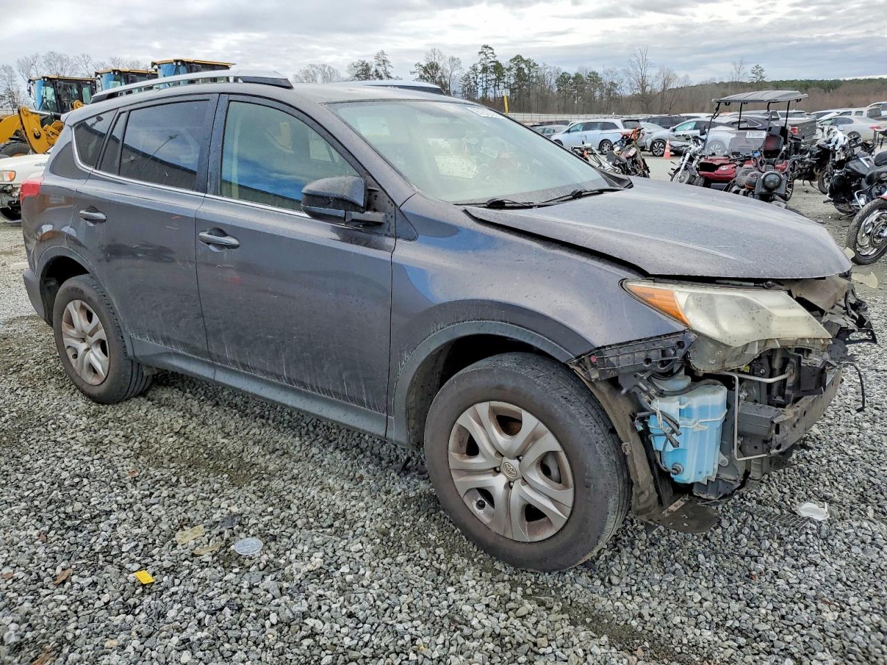 2015 TOYOTA RAV4 LE photo 4