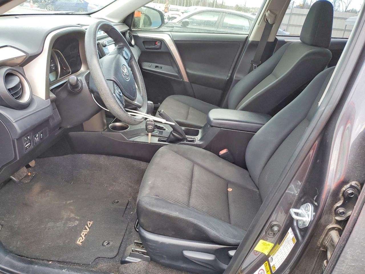 2015 TOYOTA RAV4 LE photo 7