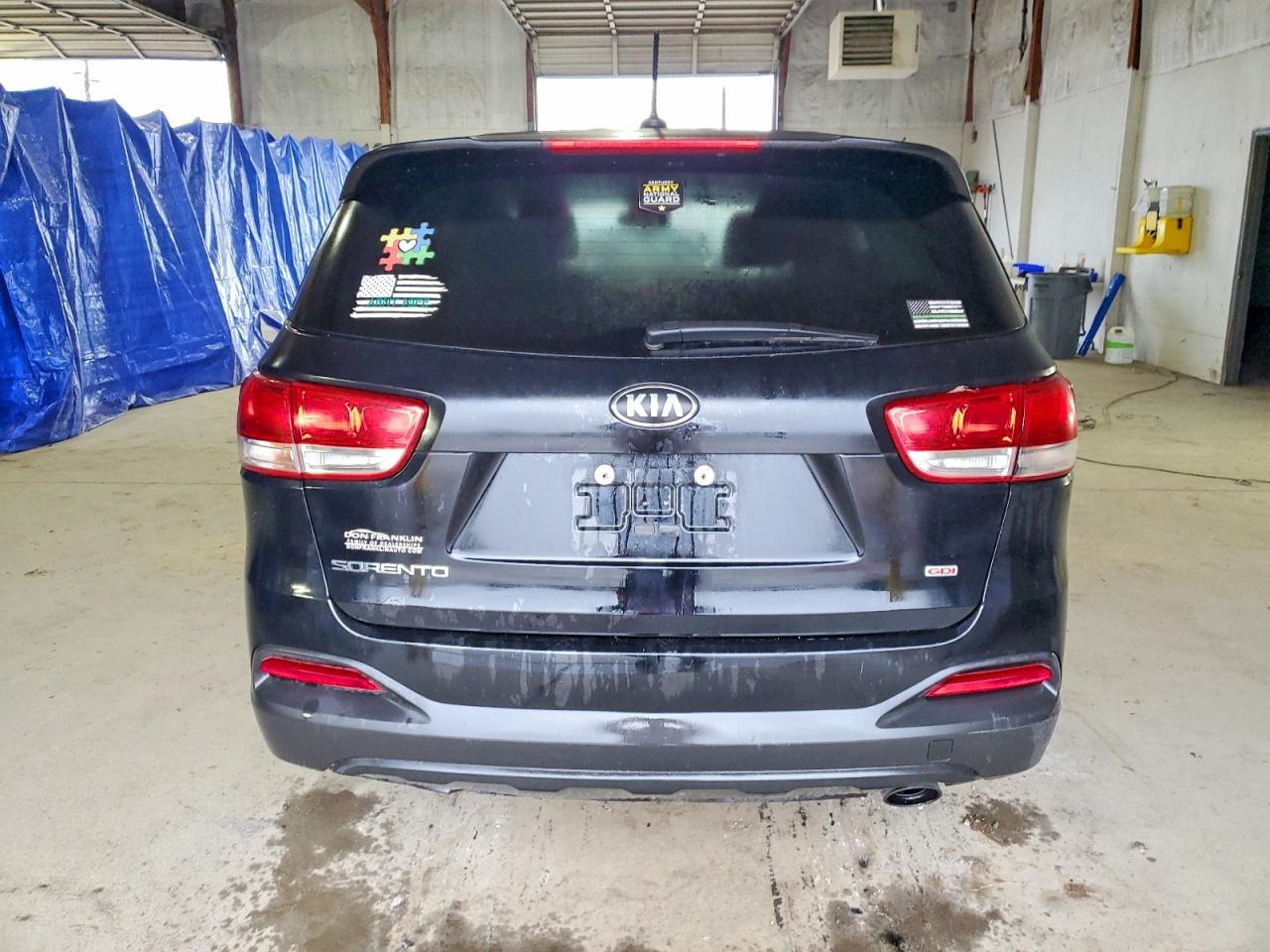 2017 KIA SORENTO LX photo 6