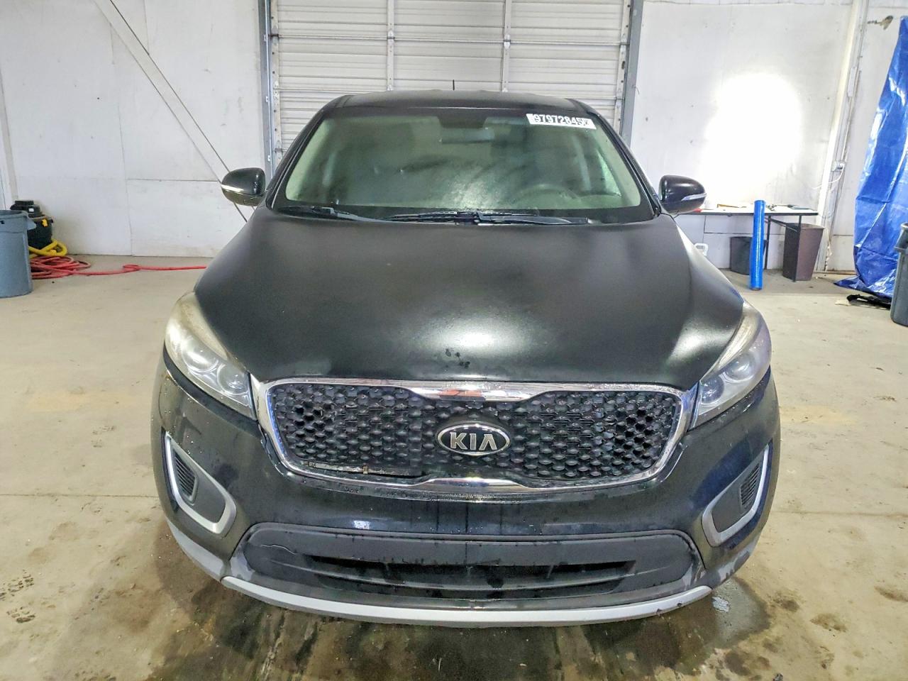 2017 KIA SORENTO LX photo 5