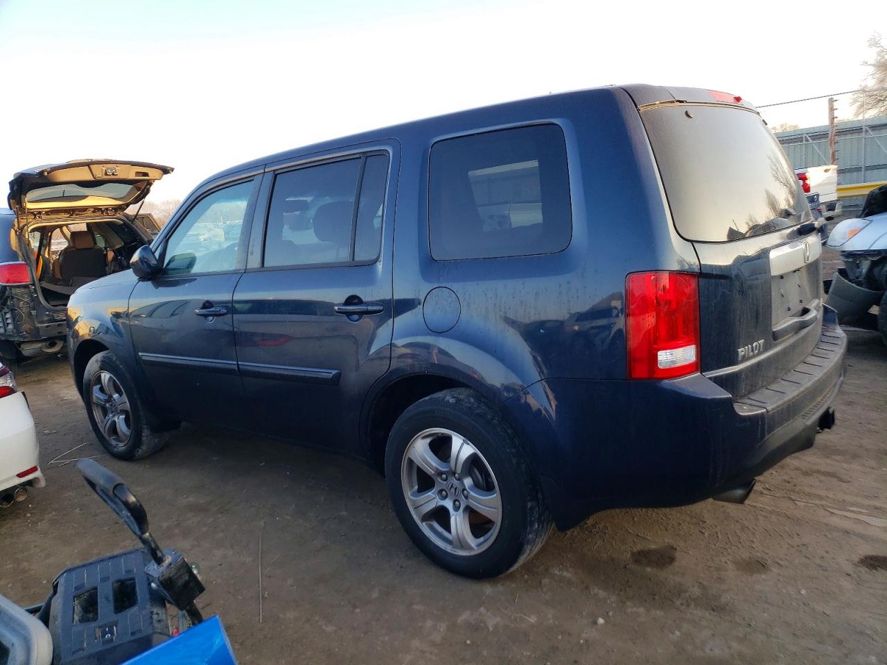 2012 HONDA PILOT EXL photo 2