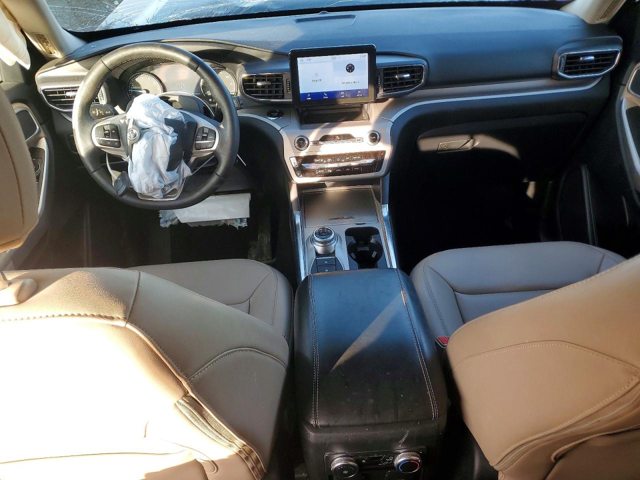 2023 FORD EXPLORER XLT photo 8