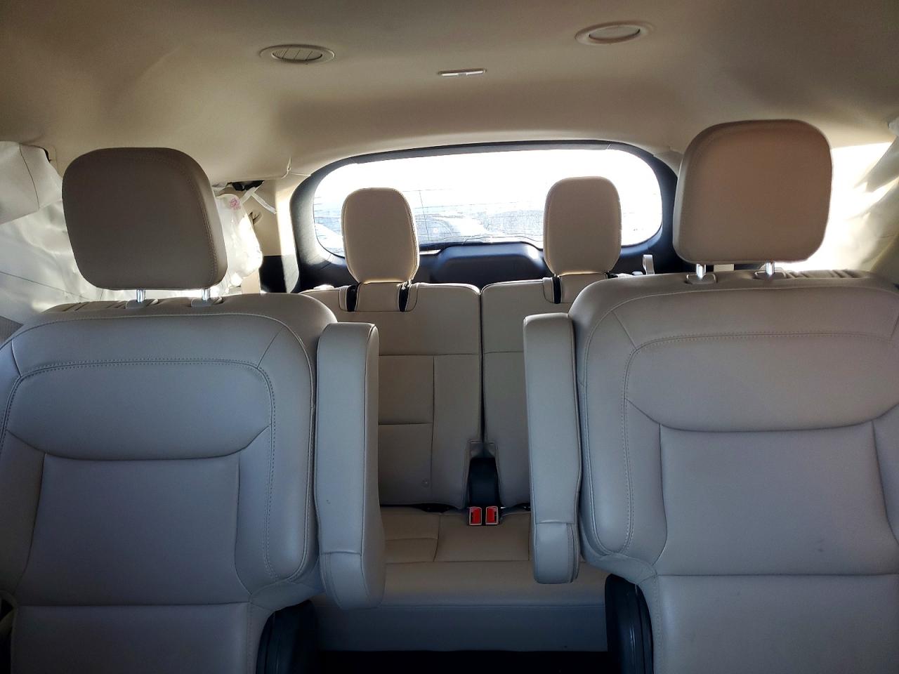 2023 FORD EXPLORER XLT photo 10
