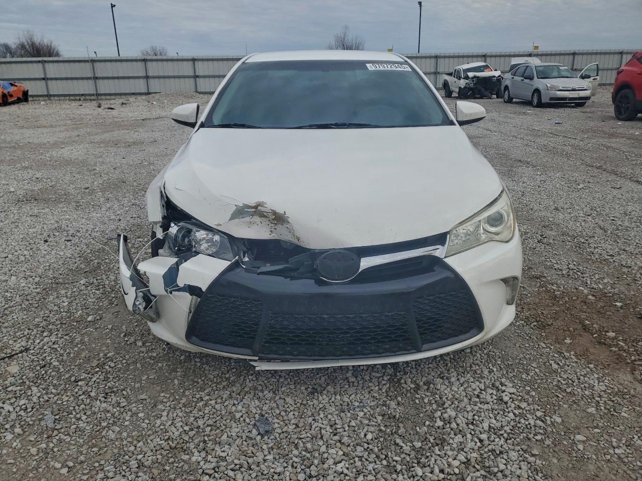 2016 TOYOTA CAMRY LE photo 9