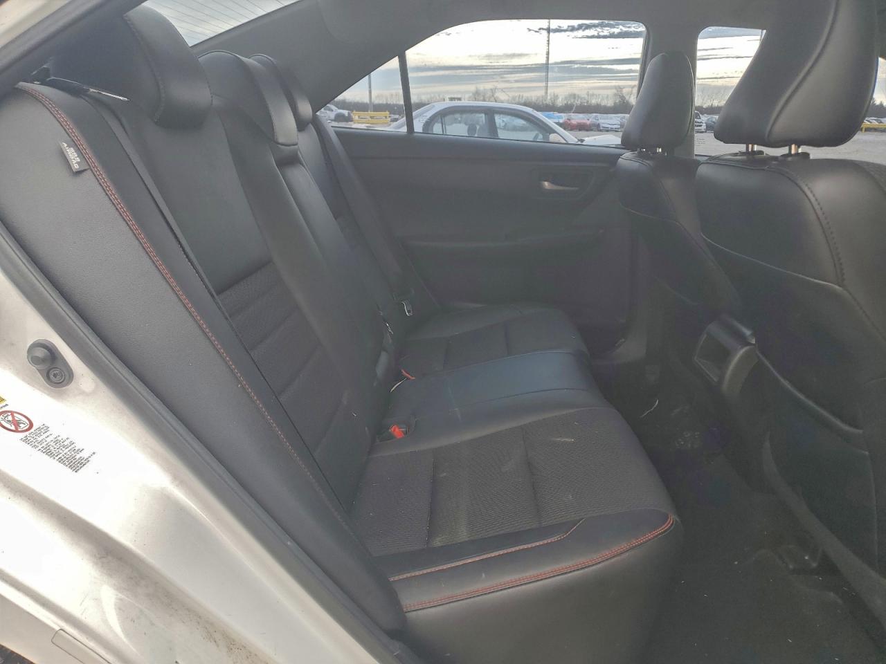 2016 TOYOTA CAMRY LE photo 19