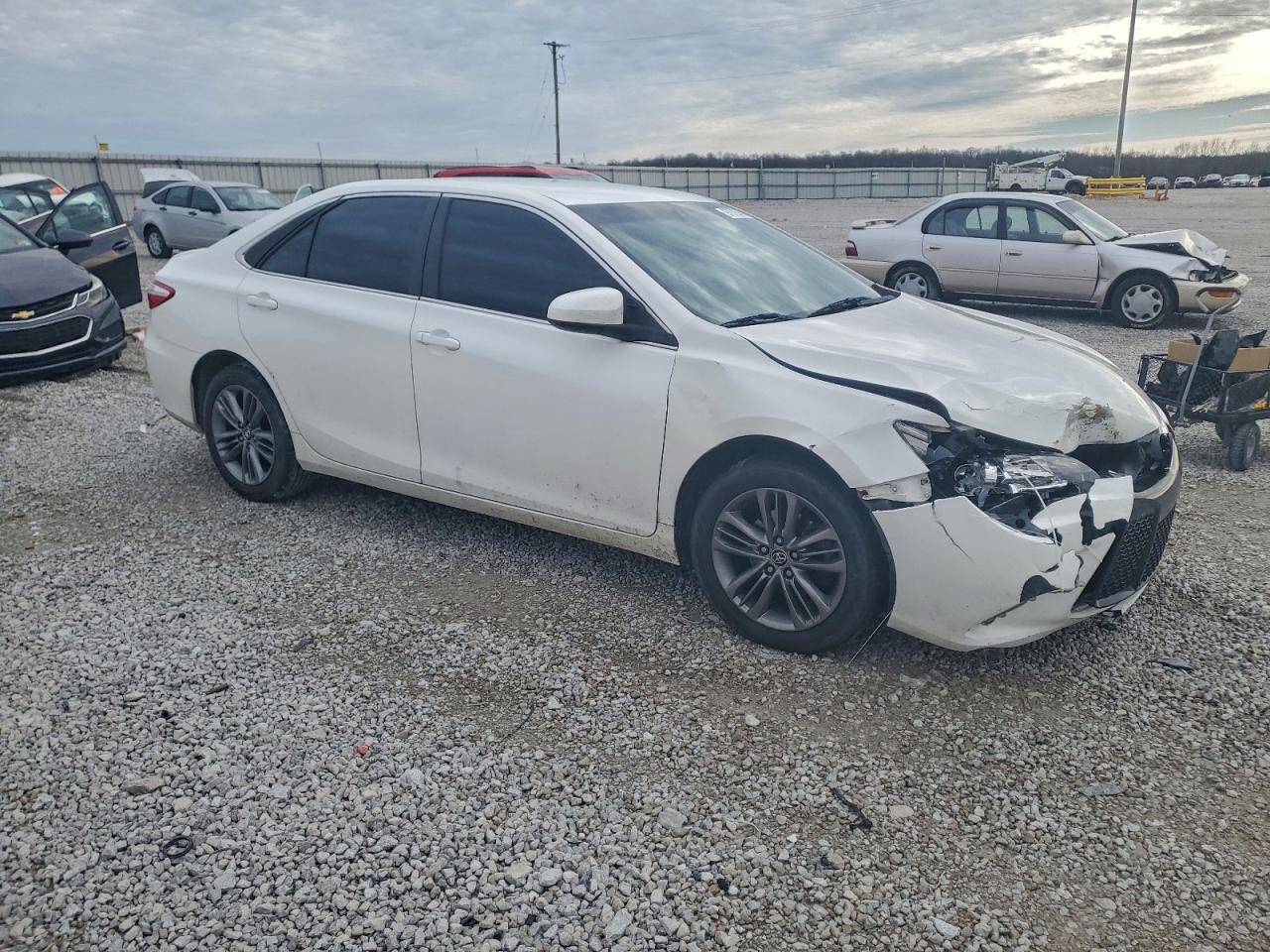 2016 TOYOTA CAMRY LE photo 7