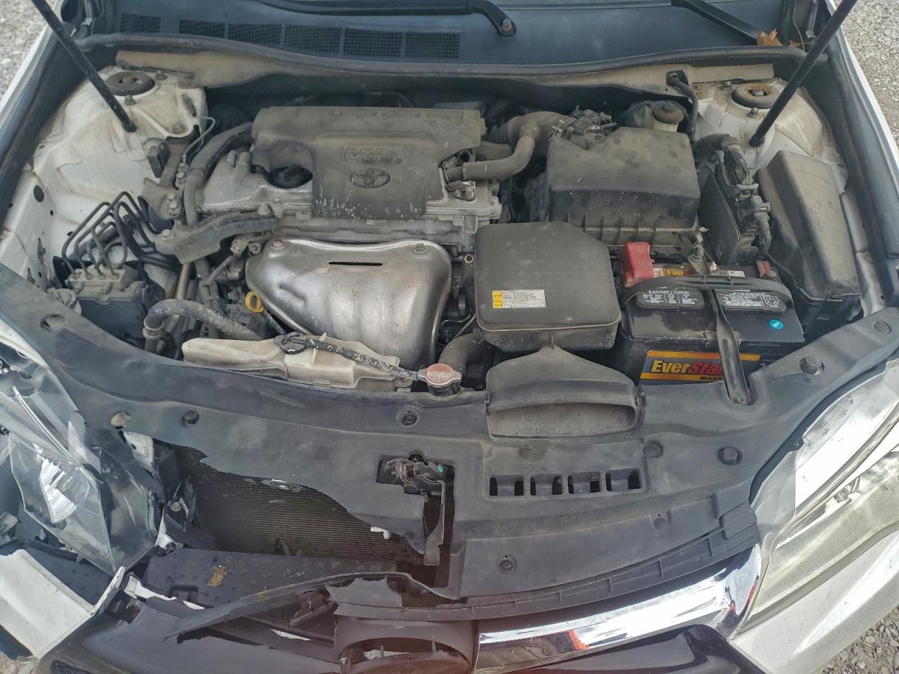 2016 TOYOTA CAMRY LE photo 21