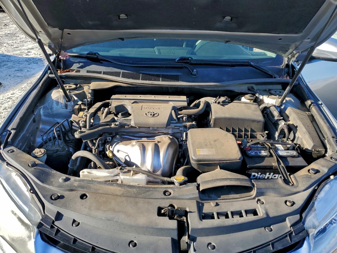 2015 TOYOTA CAMRY LE photo 21