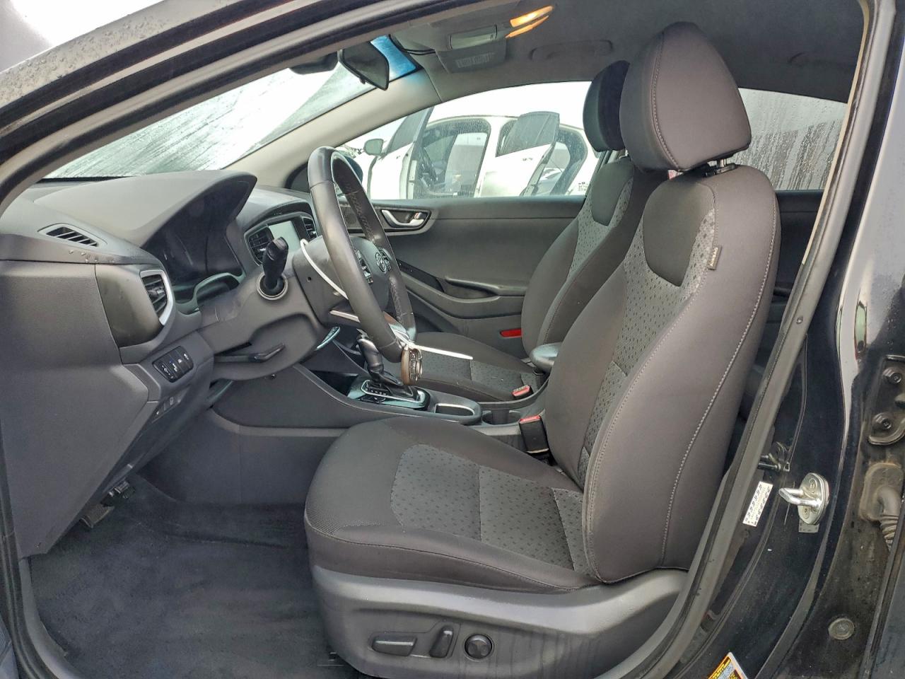 2017 HYUNDAI IONIQ SEL photo 7