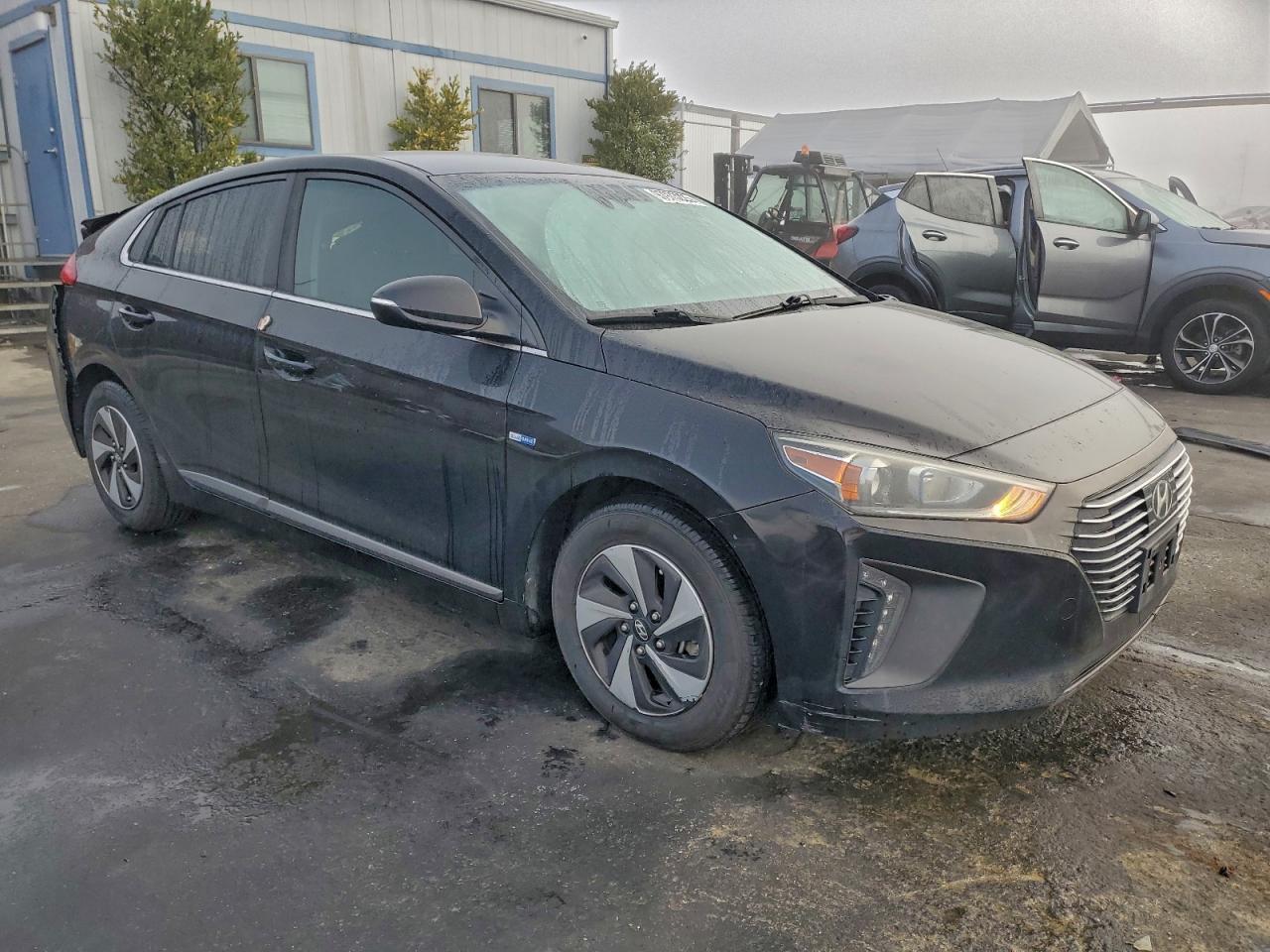 2017 HYUNDAI IONIQ SEL photo 4