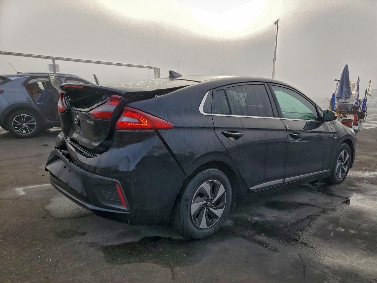 2017 HYUNDAI IONIQ SEL photo 3