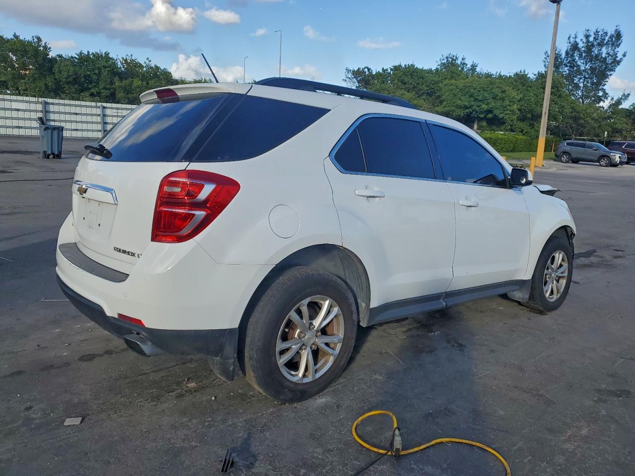 2016 CHEVROLET EQUINOX LT photo 5