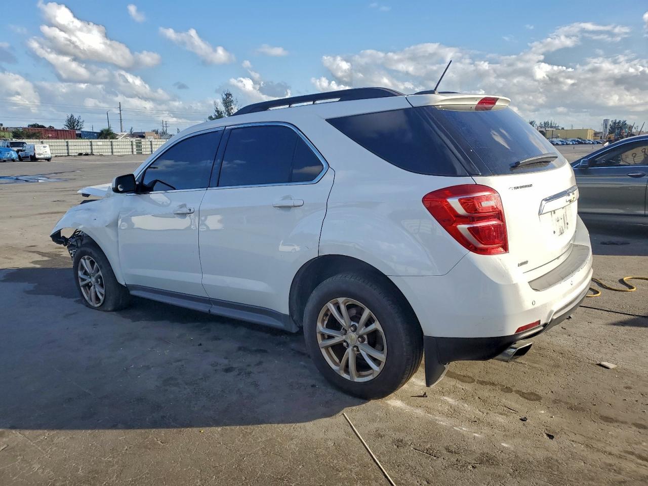 2016 CHEVROLET EQUINOX LT photo 3