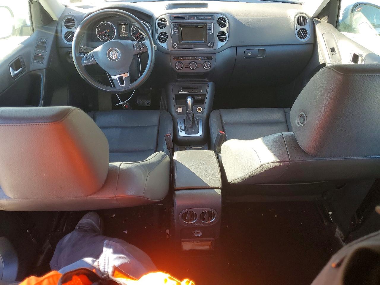 2016 VOLKSWAGEN TIGUAN S photo 8