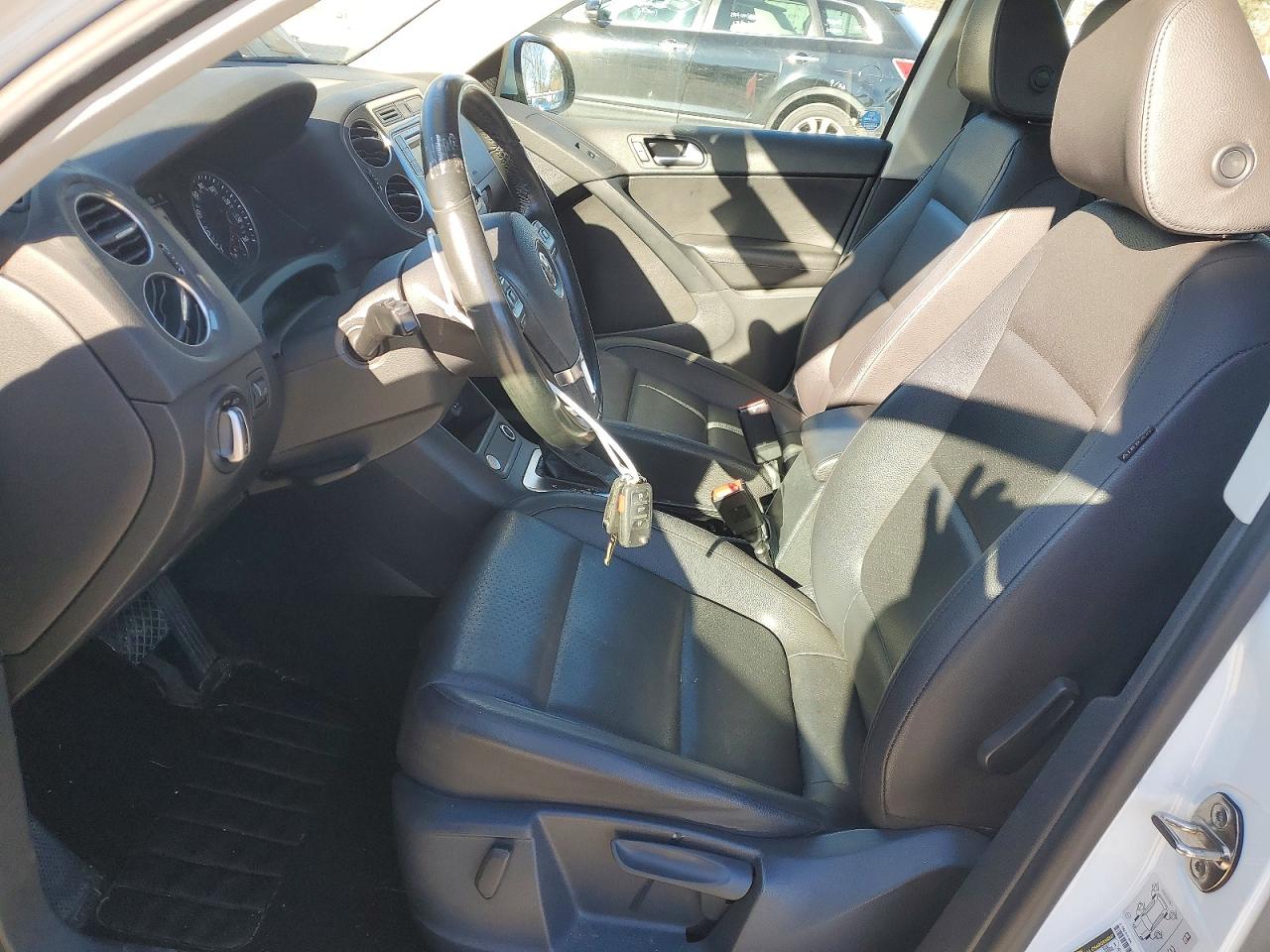 2016 VOLKSWAGEN TIGUAN S photo 7