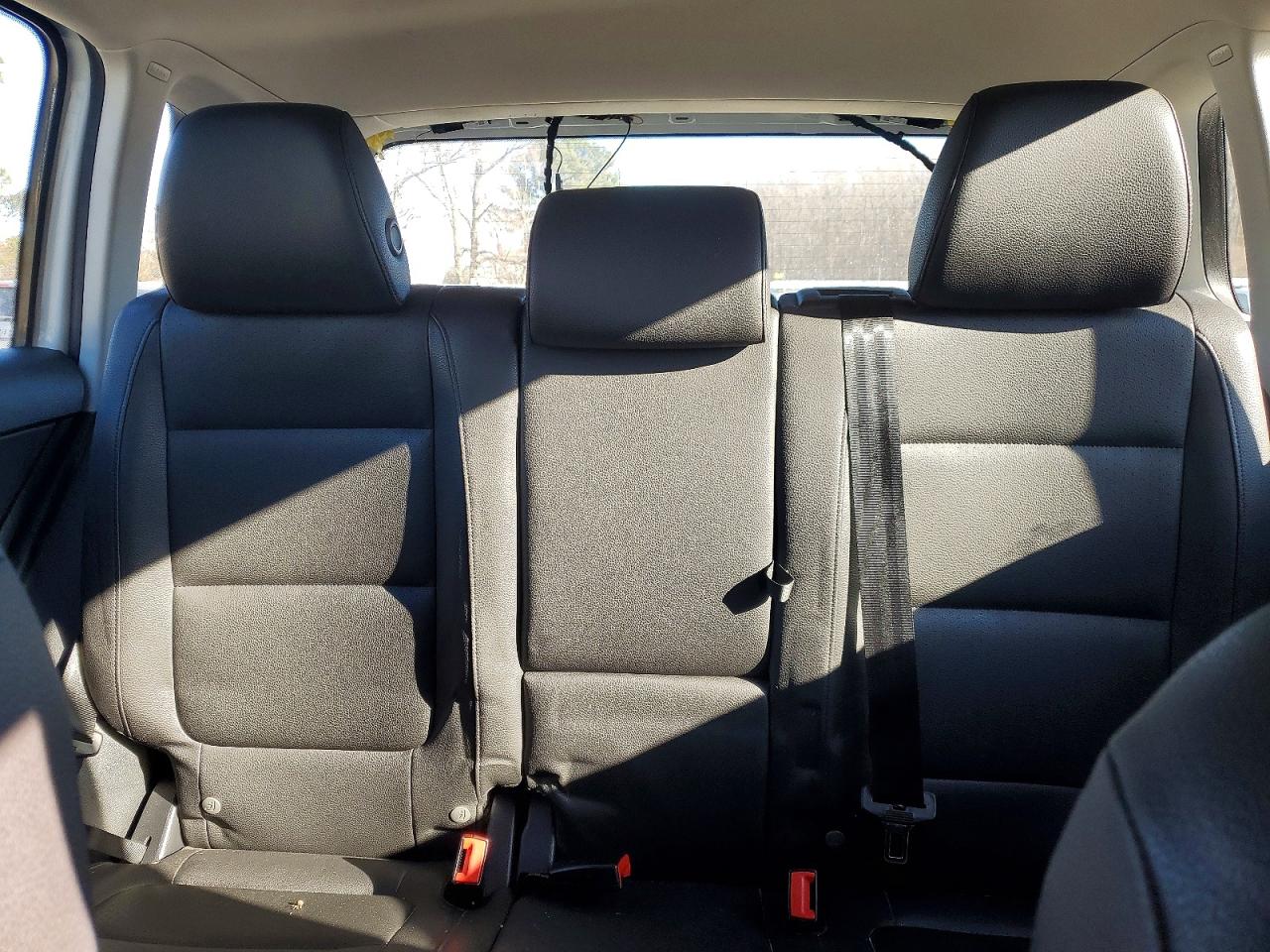 2016 VOLKSWAGEN TIGUAN S photo 10