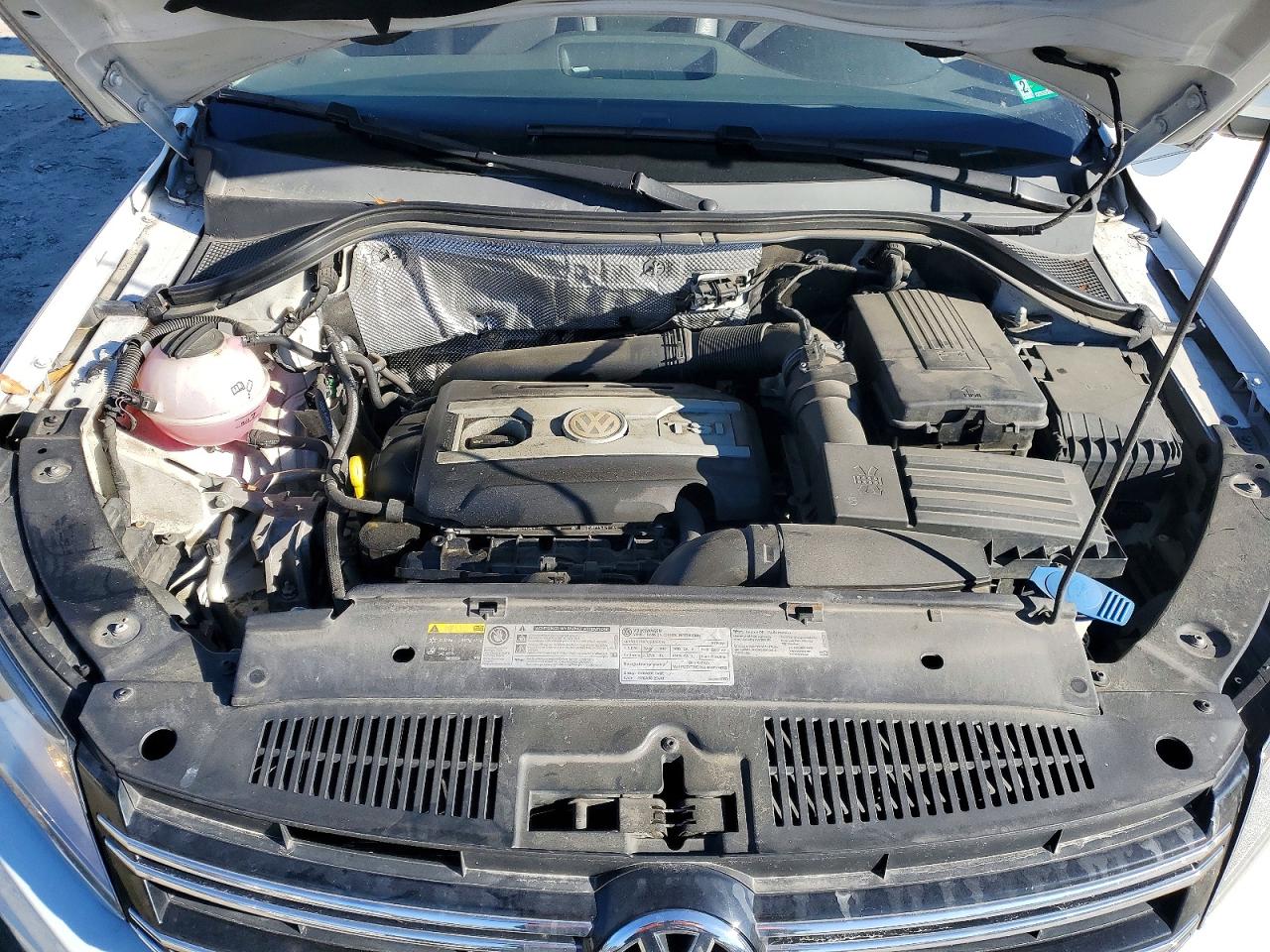 2016 VOLKSWAGEN TIGUAN S photo 12