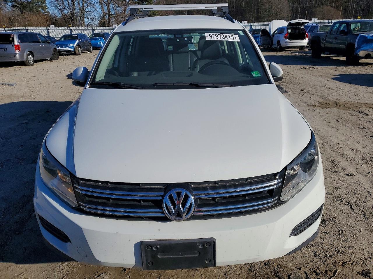 2016 VOLKSWAGEN TIGUAN S photo 5
