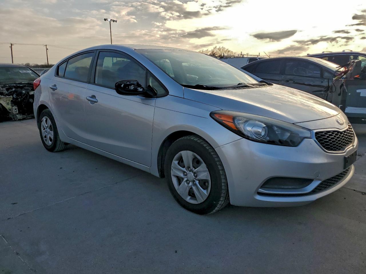 2014 KIA FORTE LX photo 4