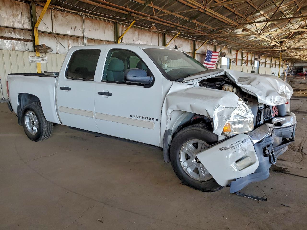 2009 CHEVROLET SILVERADO C1500 LT photo 4