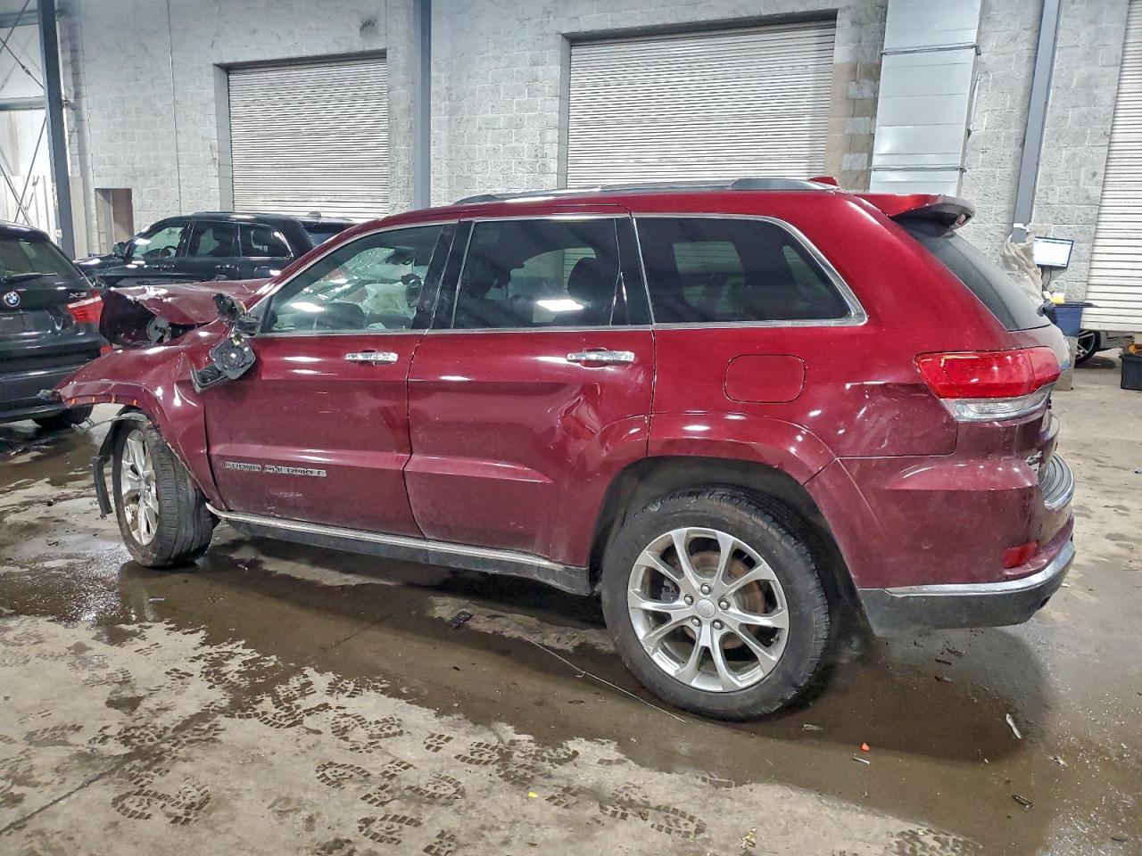 2019 JEEP GRAND CHEROKEE SUMMIT photo 2