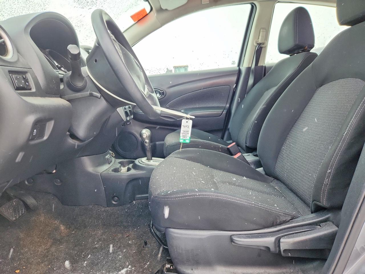 2019 NISSAN VERSA S photo 7
