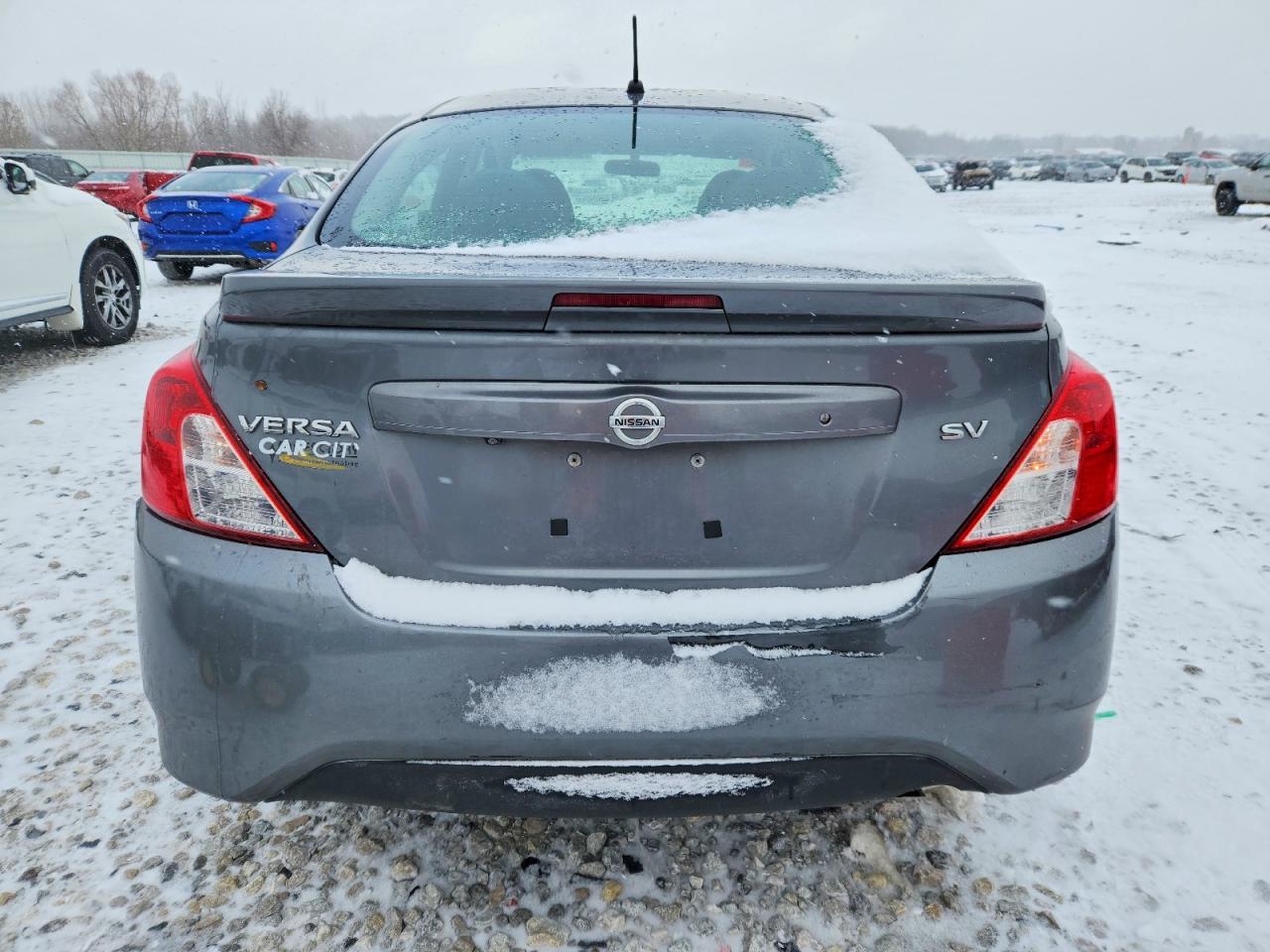 2019 NISSAN VERSA S photo 6