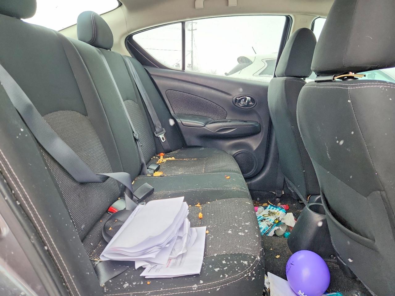 2019 NISSAN VERSA S photo 10