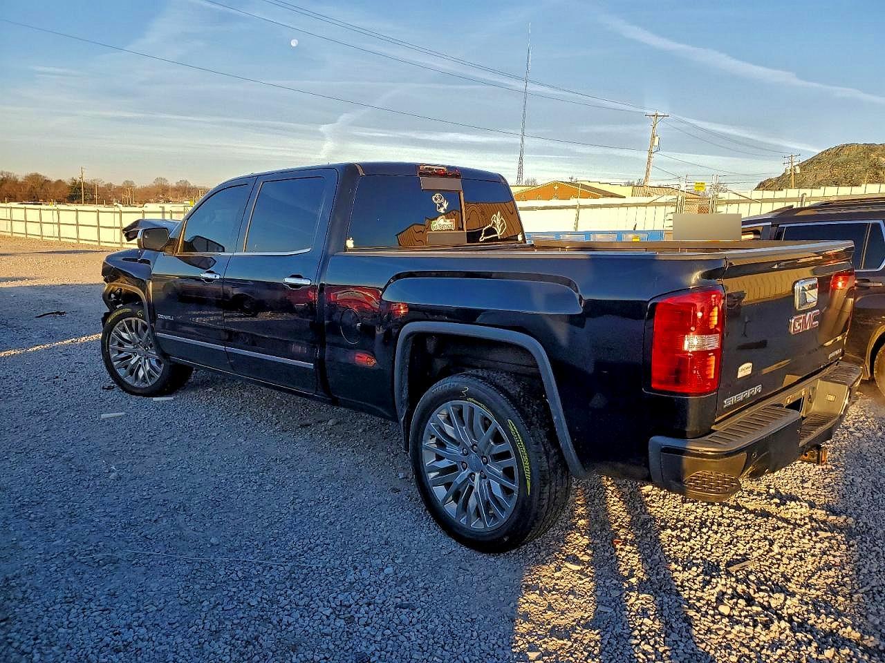 2014 GMC SIERRA K1500 DENALI photo 3