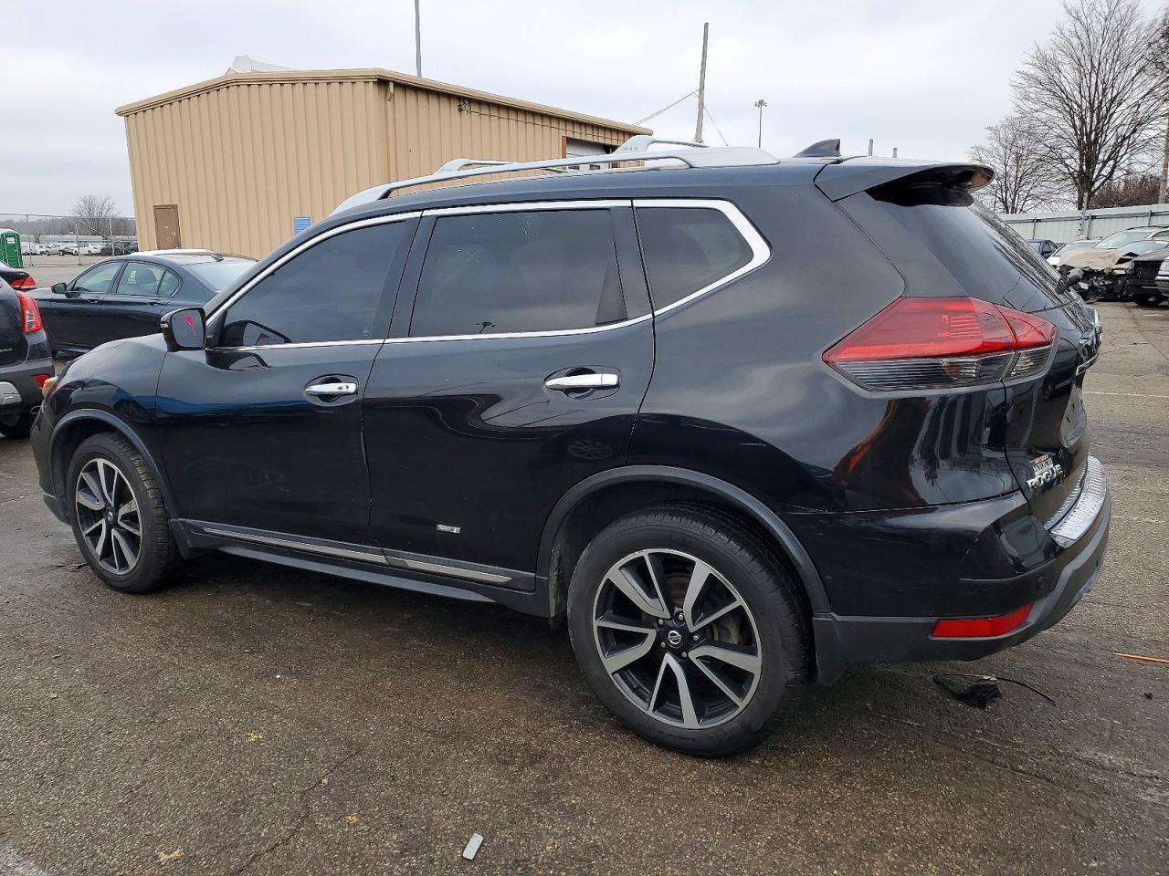 2019 NISSAN ROGUE S photo 2