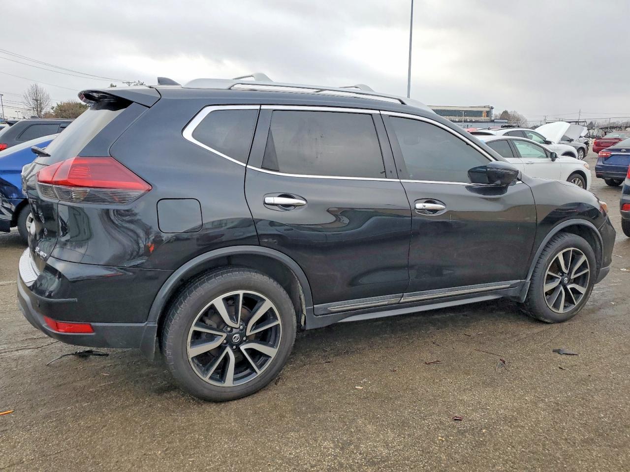 2019 NISSAN ROGUE S photo 3