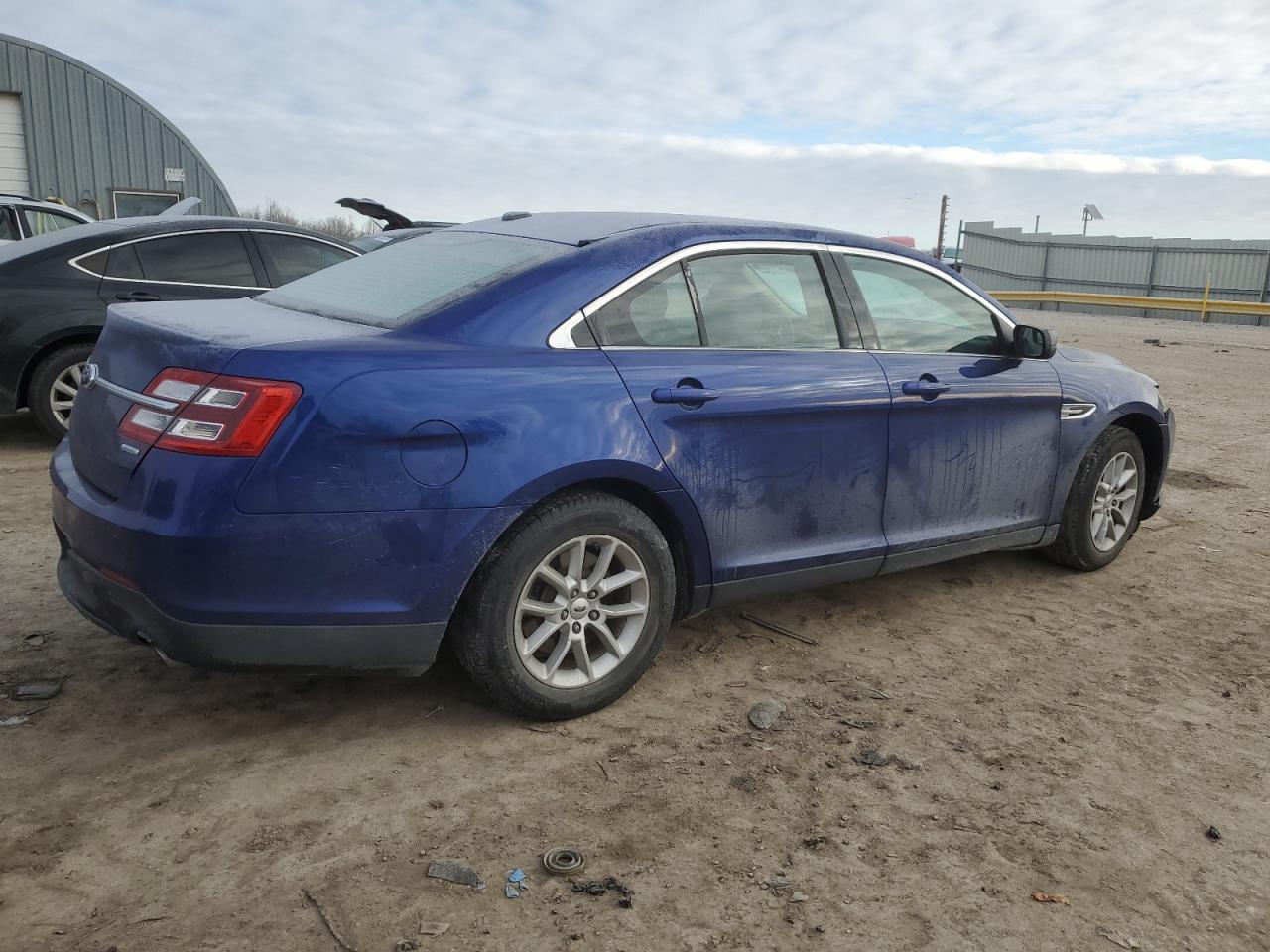 2014 FORD TAURUS SE photo 3