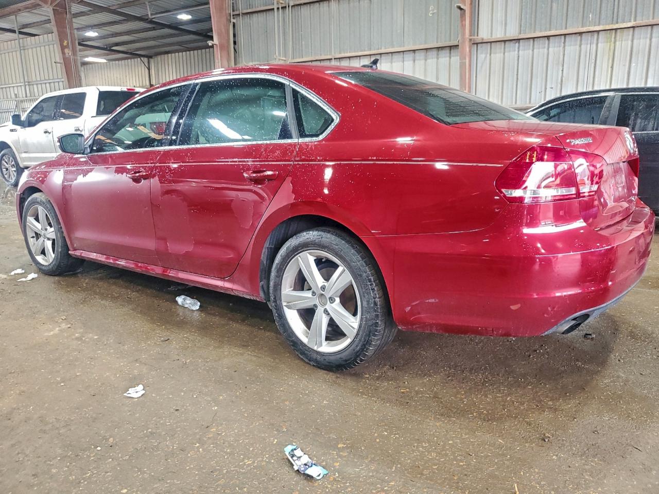 2015 VOLKSWAGEN PASSAT S photo 2