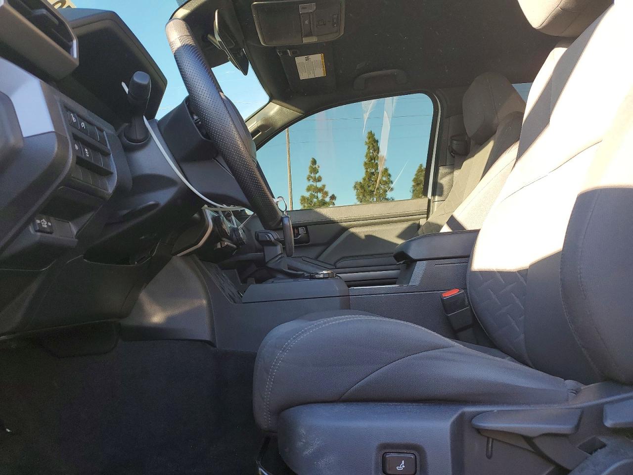 2024 TOYOTA TACOMA DOUBLE CAB photo 7