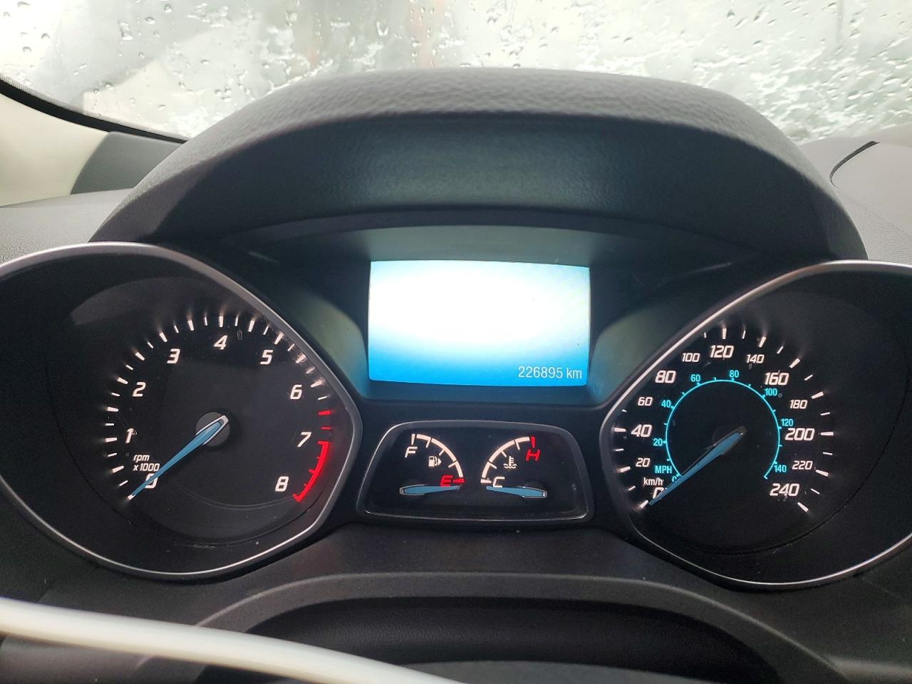 2015 FORD ESCAPE SE photo 9