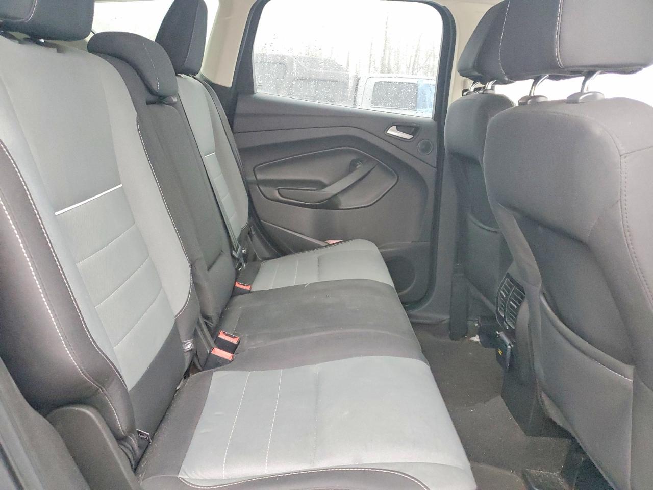 2015 FORD ESCAPE SE photo 11