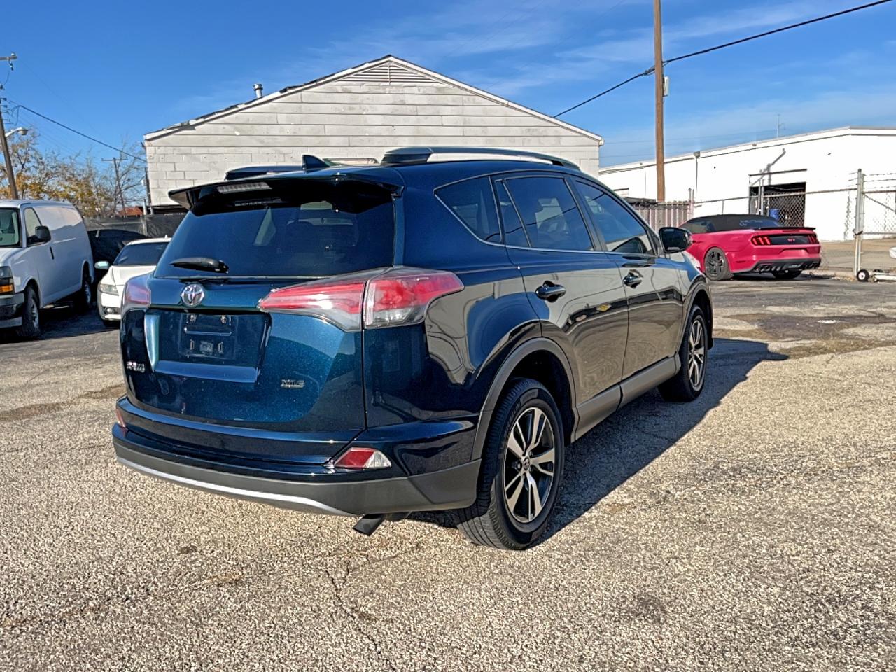 2018 TOYOTA RAV4 ADVENTURE photo 4
