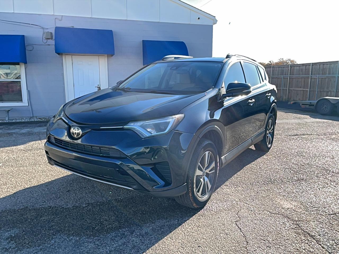 2018 TOYOTA RAV4 ADVENTURE photo 2