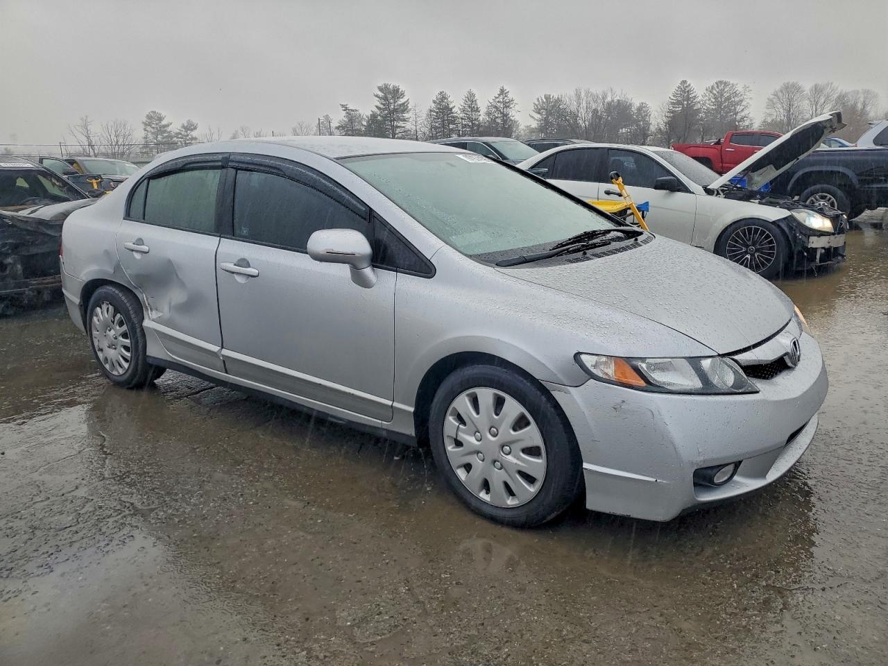 2011 HONDA CIVIC LX photo 4